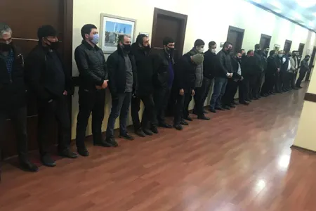 Karantində işləyən kafelərdə 30-a yaxın müştəri cərimələndi - Video