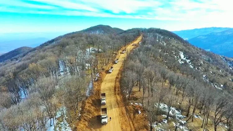 Şuşa şəhərinədək 2 hərəkət zolağı enində xidməti yol istifadəyə verildi - FOTOLAR
