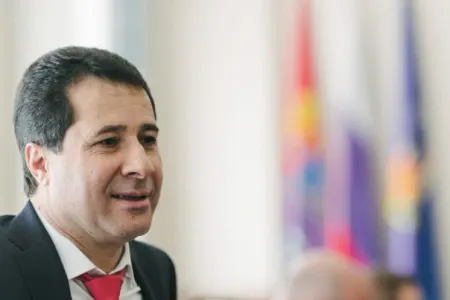 "Füzulini sənin ad gününə hədiyyə etdik" - AFAQ BƏŞİRQIZI