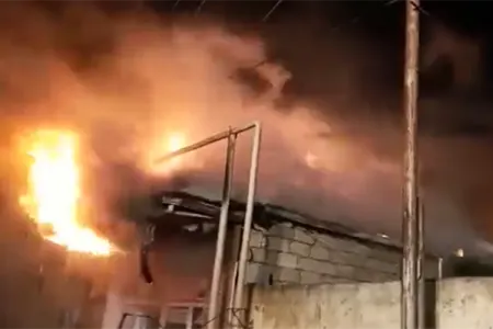 Suraxanıda 4 otaqlı ev yandı - Video