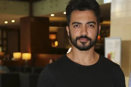 "Pul sənin, zövq sənin, amma vicdanın yoxdur" - YUSUF GÜNEY - FOTO