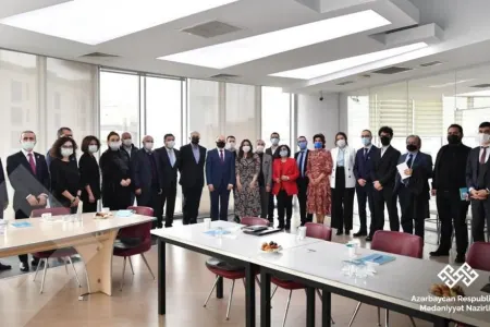 Anar Kərimov İstanbulda azərbaycanlı incəsənət xadimləri ilə görüşdü - FOTO