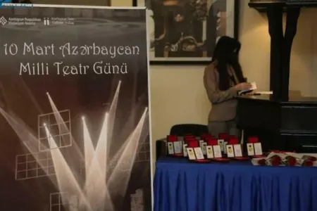 Nazir xalq artistlərinə "Sənətkar" medalı verdi - FOTO