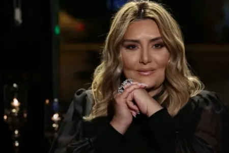 "Çəkindiyim ad və soyadım başımın ucalığı, fəxrim oldu" - ZÜLFİYYƏ XANBABAYEVA - VİDEO