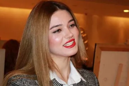 Mələkxanım Əyyubovanın qızı kampaniyaya - BAŞLADI