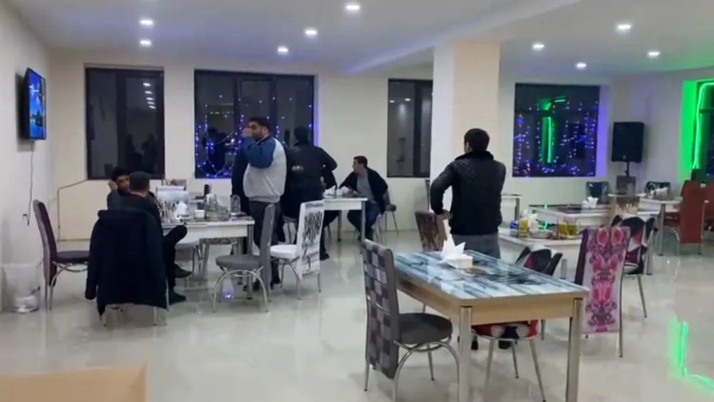 Abşeronda karantini pozan çay evləri aşkarlandı - VİDEO
