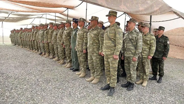 Naxçıvan Qarnizonu Qoşunlarında hərbi hissə rəhbərliyi ilə məşğələ keçirildi - VİDEO