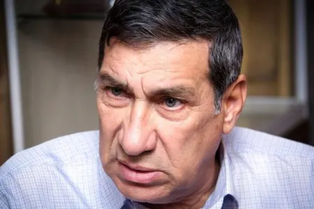 Arif Quliyev koronavirusa yoluxdu - VƏZİYYƏTİ KRİTİKDİR