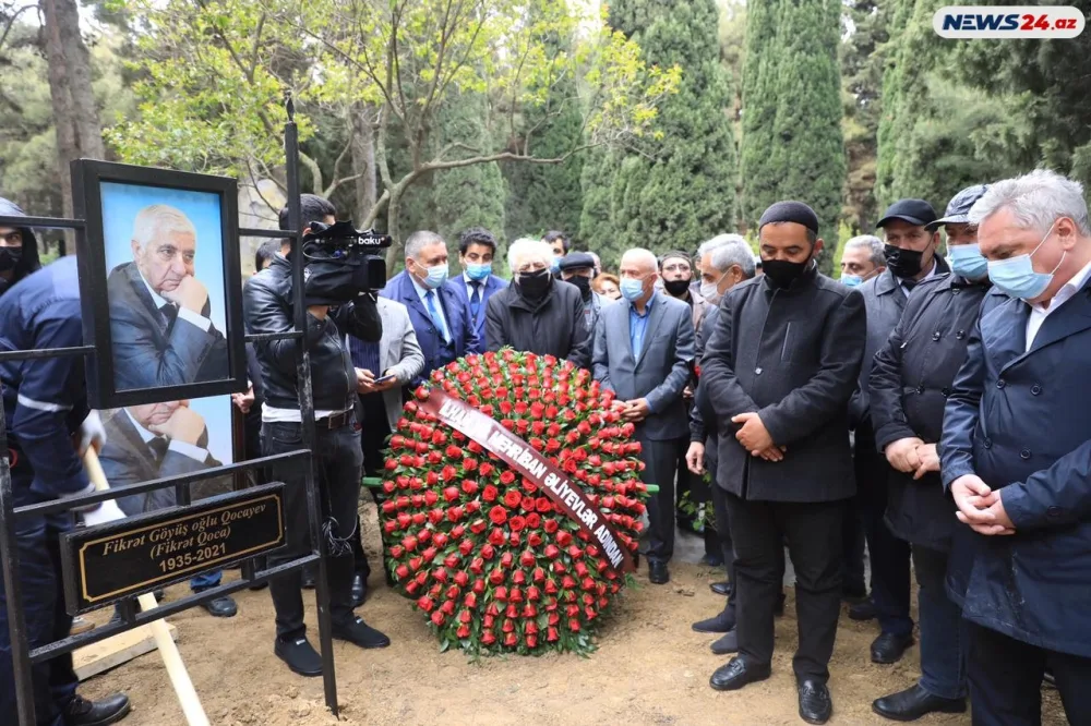 Xalq şairi Fikrət Qoca dəfn olundu - VİDEO - FOTOLAR