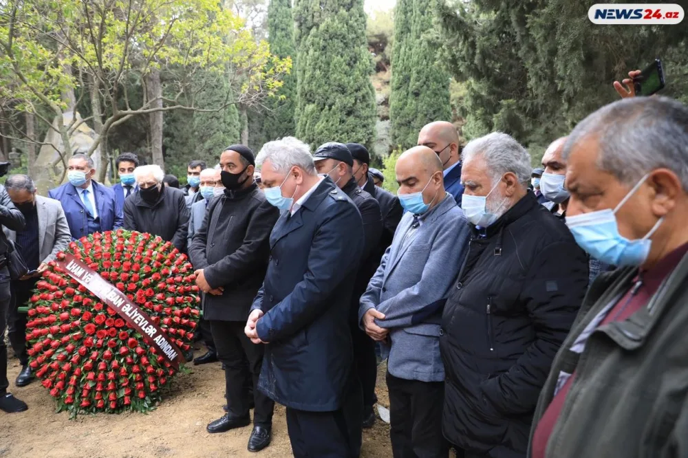 Xalq şairi Fikrət Qoca dəfn olundu - VİDEO - FOTOLAR