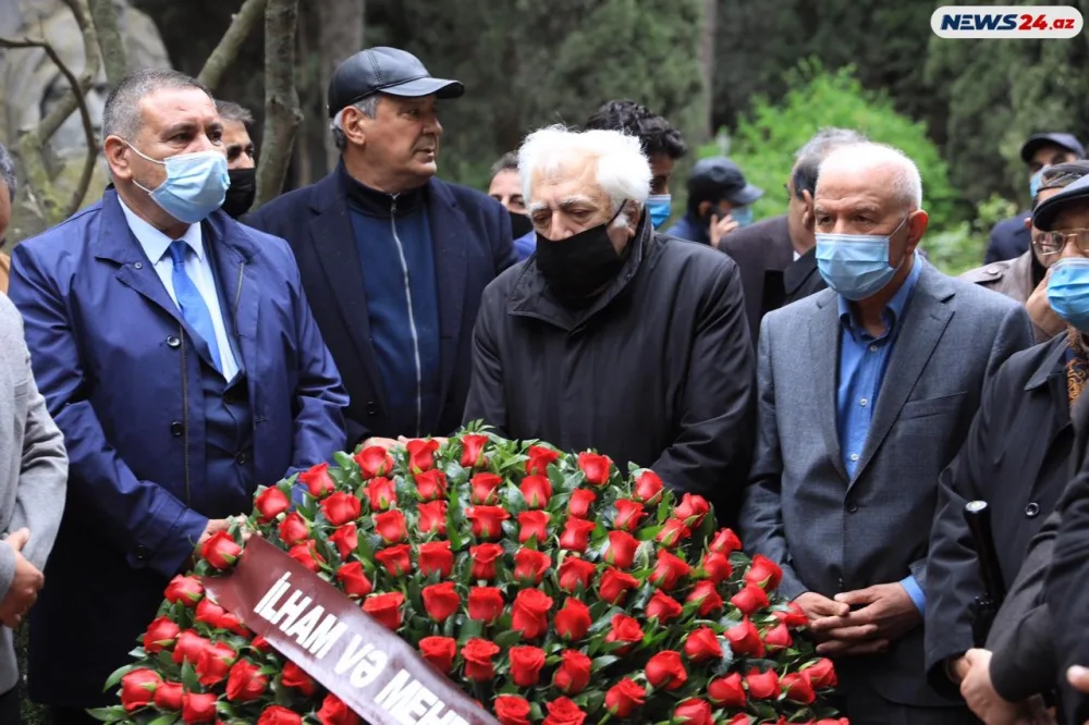 Xalq şairi Fikrət Qoca dəfn olundu - VİDEO - FOTOLAR