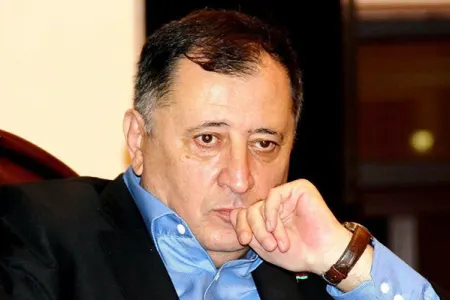 Baba Vəziroğlu da - KORONAVİRUSA YOLUXDU