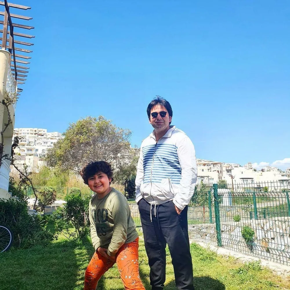 Bu azərbaycanlı müğənni də - ÖLKƏNİ TƏRK ETDİ - FOTOLAR