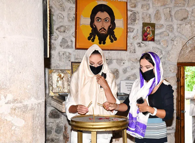 İlham Əliyev Qəbələdə məktəbdə və Müqəddəs Yelisey adına Cotari kilsəsində olub - YENİLƏNİB - FOTOLAR