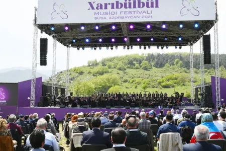 İtaliya mətbuatı “Xarıbülbül” musiqi festivalından - YAZDI - FOTOLAR