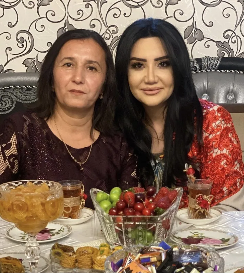 Əməkdar artist XTQ giziri ilə - NİŞANLANDI - FOTOLAR