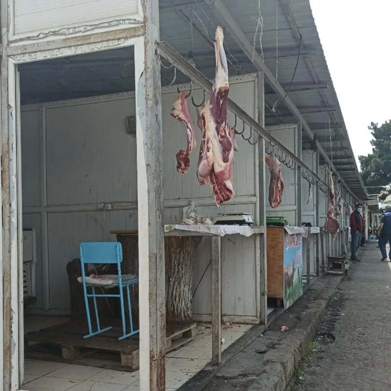 Yevlax bazarında nöqsanlar aşkarlandı