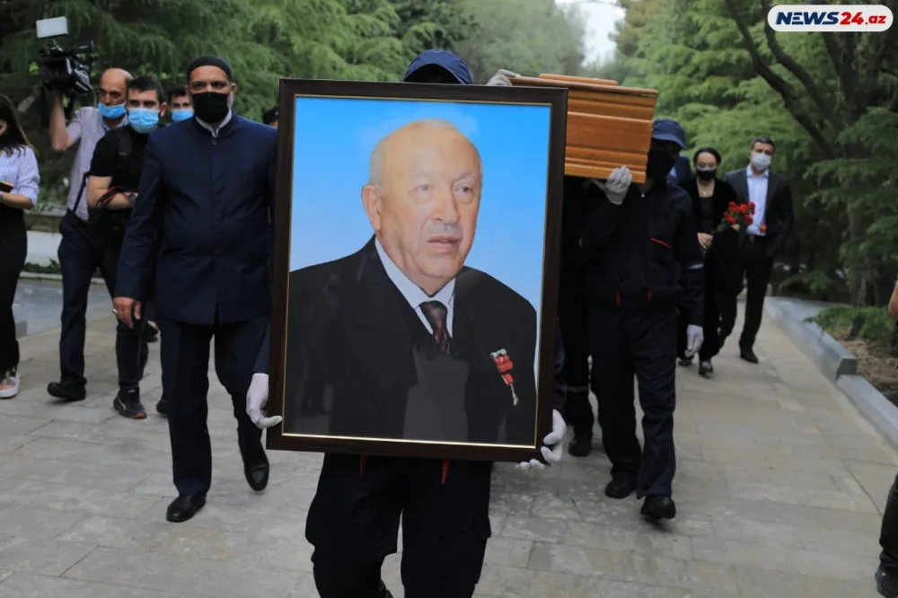 Xalq rəssamı Tahir Salahov I Fəxri Xiyabanda dəfn olundu - FOTO/VİDEO - YENİLƏNİB