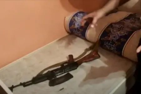 Abşeronda öz evində “Kalaşnikov” gizlədən şəxs saxlanıldı