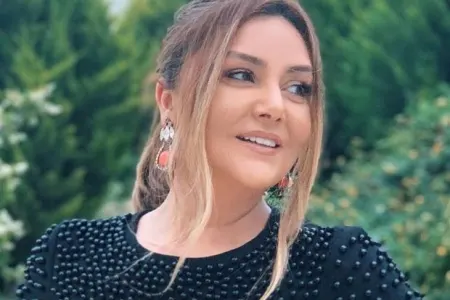"Göz qabağında olduğumuzdan o səhvlər bağışlanmır" - ZÜLFİYYƏ XANBABAYEVA