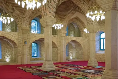 Şuşada üç tarixi məscid bərpa edilir - Video