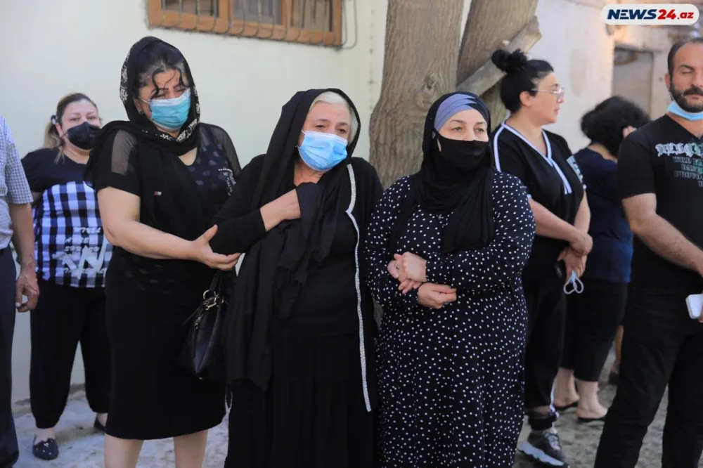 Ramiz Əzizbəyli son mənzilə alqışlarla YOLA SALINDI - VİDEO