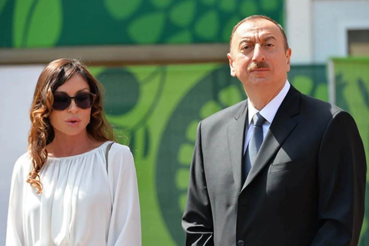 Prezident və xanımı Uels-İsveçrə matçını izlədi