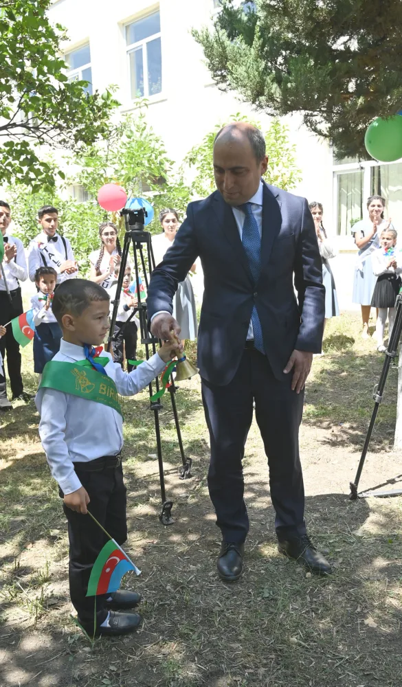Nazir Tapqaraqoyunluda “Son zəng” çaldı, göyərçin uçurdu - Fotolar -Video