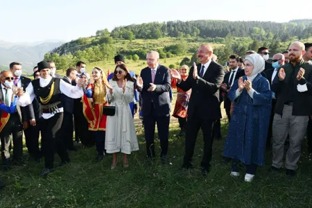 Prezidentin Cıdır düzündəki rəqsindən daha bir - video