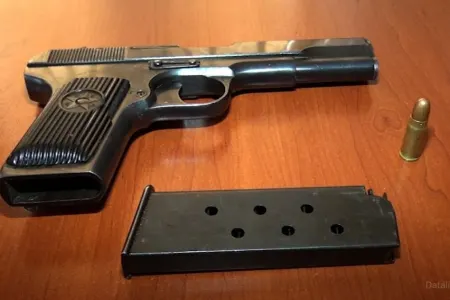 Keçmiş məhkum silahla küçədə yaxalandı