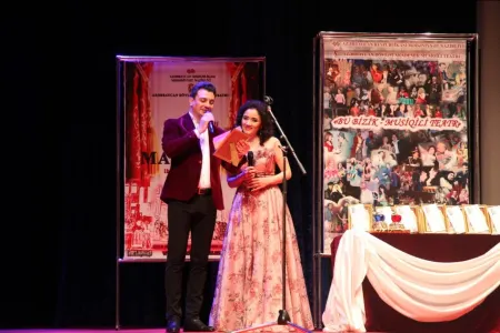 Musiqili Teatrda mükafatlandırma mərasimi keçirildi - FOTOLAR