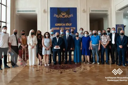 Mədəniyyət naziri AzDrama-da - Foto