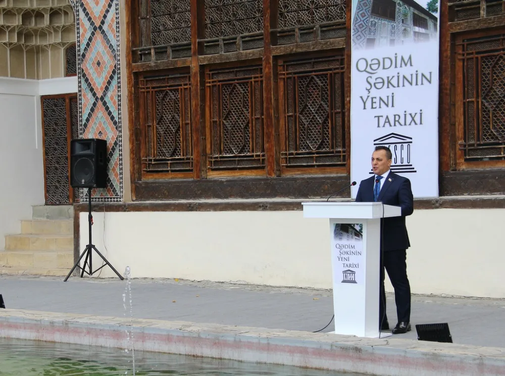 Şəkiyə UNESKO-nun Ümumdünya İrs Siyahısına daxilolma sertifikatı təqdim olundu - Fotolar