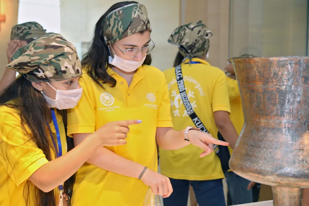 “Qaliblər düşərgəsi" davam edir - Fotolar