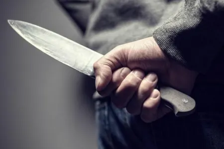 Ağdamda əmioğlular bıçaqlandı - Biri öldü