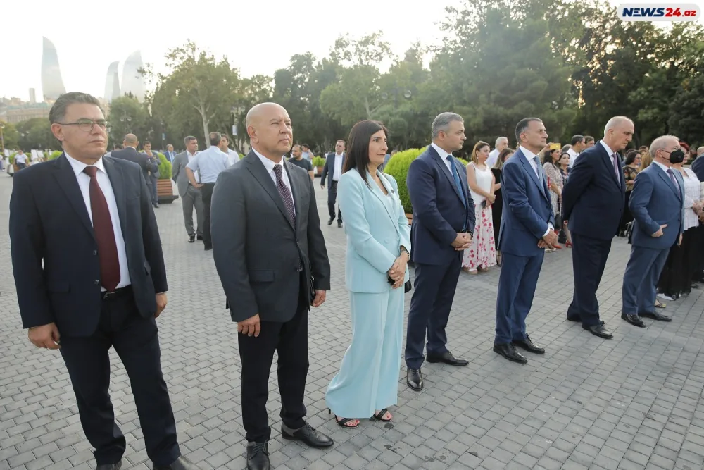 Qalib ölkənin 146 yaşlı mediası - Fotolar/Video