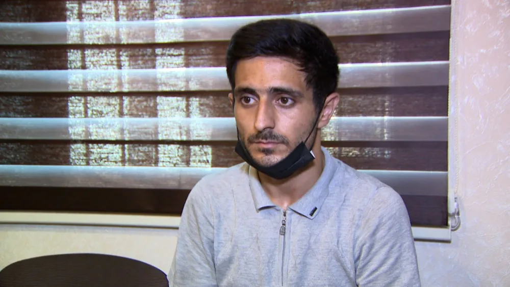 Bakıda satıcısı yatan marketdən oğurluq edilib - VİDEO