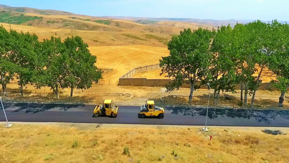 Şamaxının yol infrastrukturu müasir səviyyədə yenidən qurulur - FOTOLAR