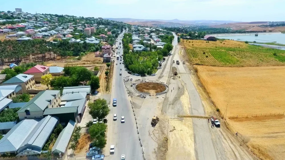 Şamaxının yol infrastrukturu müasir səviyyədə yenidən qurulur - FOTOLAR