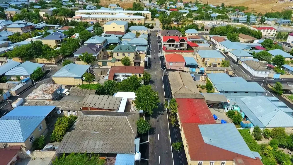 Şamaxının yol infrastrukturu müasir səviyyədə yenidən qurulur - FOTOLAR