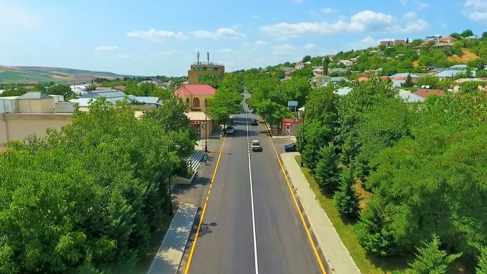 Şamaxının yol infrastrukturu müasir səviyyədə yenidən qurulur - FOTOLAR