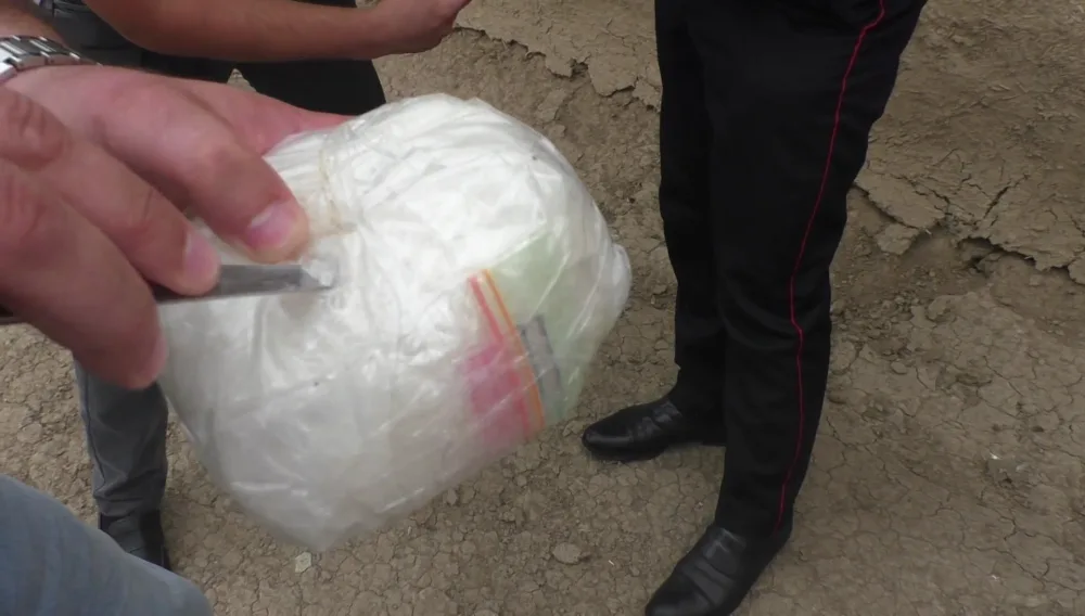 Xarici vətəndaşdan "patı" və tiryək alan narkotacir - ƏLƏ KEÇDİ