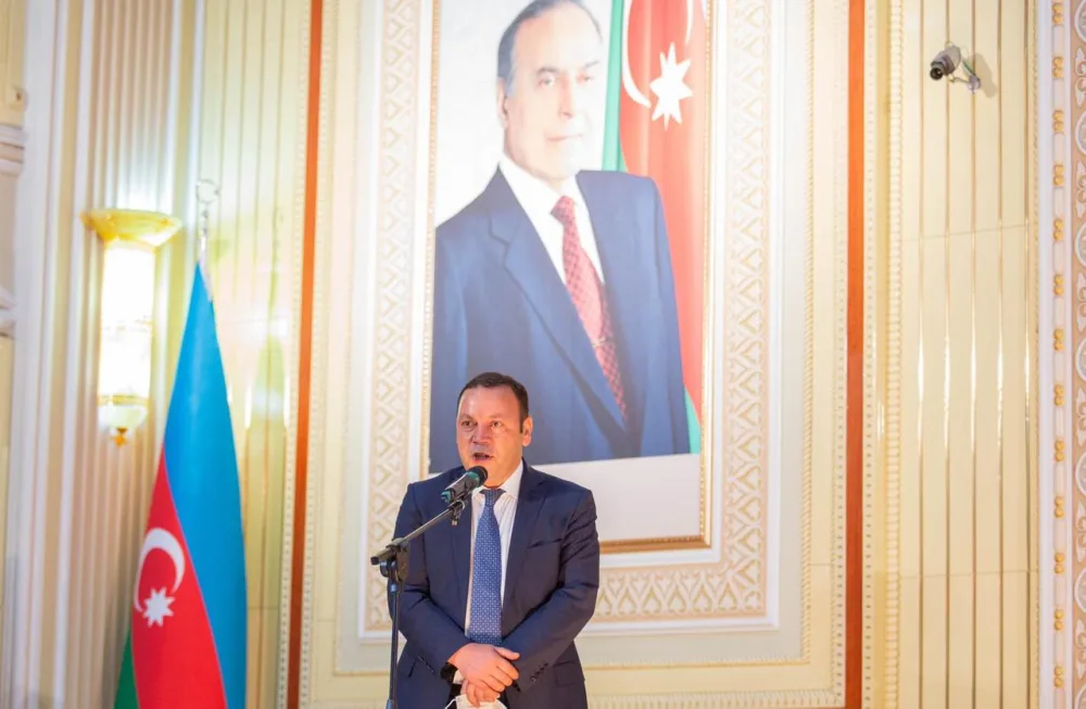 "ASAN Könüllüləri" Təşkilatı "Nizami dünyası" kompozisiyasını təqdim edib - FOTOLAR