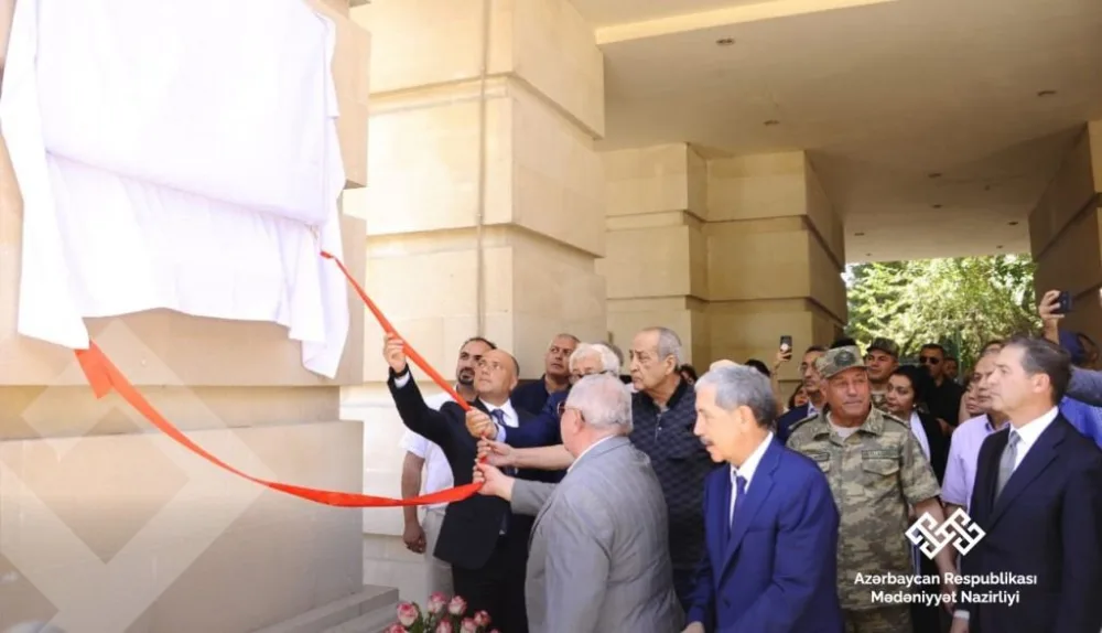 Xalq artisti Amaliya Pənahovanın barelyefi qoyuldu- - FOTO