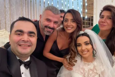 Fərid özünə ikinci dəfə toy elədi - FOTOLAR