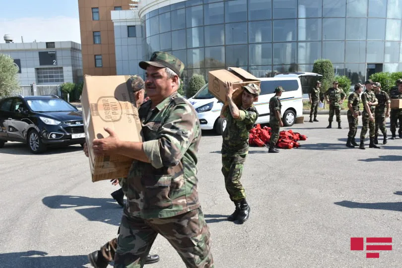 FHN-in yanğın-xilasetmə qüvvələrinin növbəti qrupu Türkiyəyə yola düşdü - FOTO
