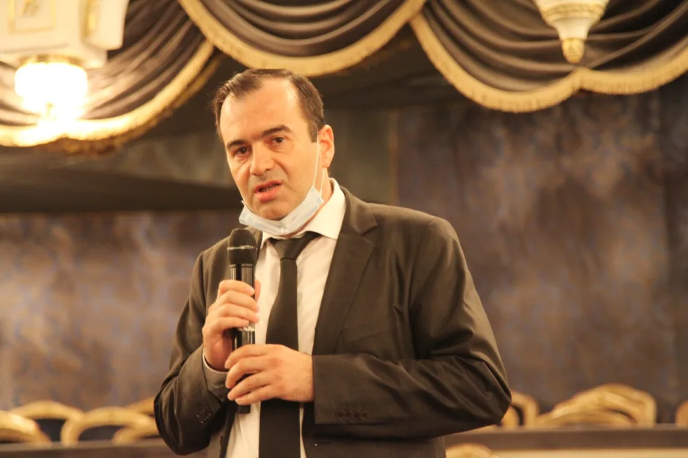 "Eşitmə əngəllilərin yaradıcılığa cəlb edilməsi" - DƏYİRMİ MASA