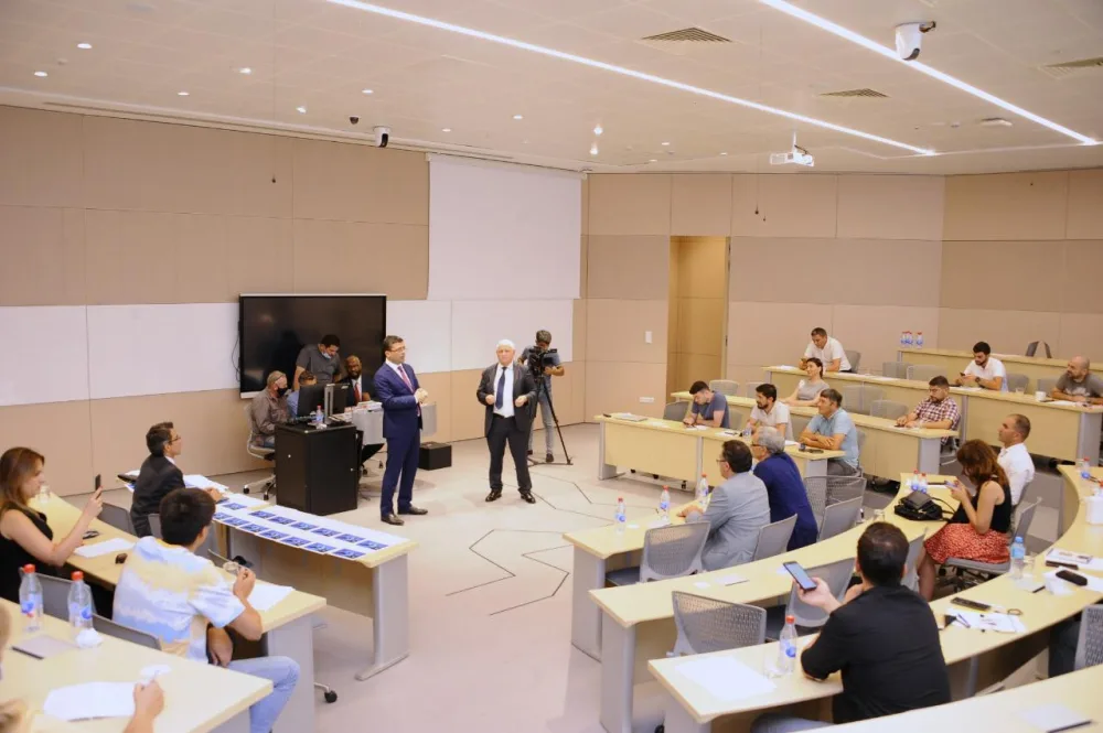 “Jurnalistlərin münaqişə zonasında davranışları" təlimi başa çatdı - Fotolar