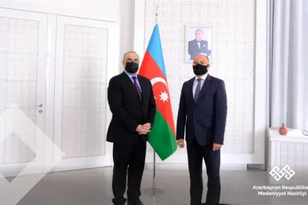 Füzulinin İraqdakı məqbərəsinin bərpası müzakirə olundu