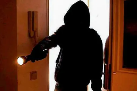 Şəmkirdə evə basqın: ev sahibini döyüb ağzını, əllərini və ayaqlarını bağladılar